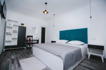 Фото номера Стандартный номер с кроватью размера &quot;king-size&quot; Отель Hotel King Tamari г. Кутаиси 3