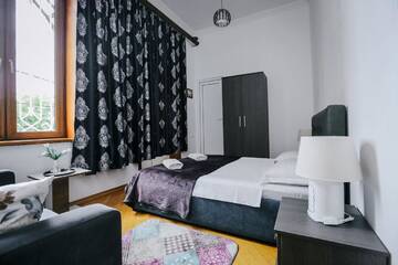Фото номера Стандартный двухместный номер с 1 кроватью Отель Hotel King Tamari г. Кутаиси 2