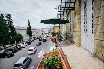 Фото номера Стандартный двухместный номер с 1 кроватью Отель Hotel King Tamari г. Кутаиси 3