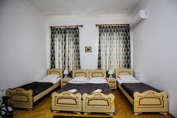 Фото номера Четырехместный номер Отель Hotel King Tamari г. Кутаиси 9