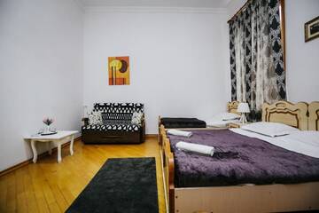 Фото номера Четырехместный номер Отель Hotel King Tamari г. Кутаиси 11