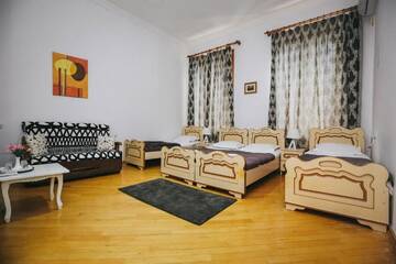 Фото номера Четырехместный номер Отель Hotel King Tamari г. Кутаиси 12